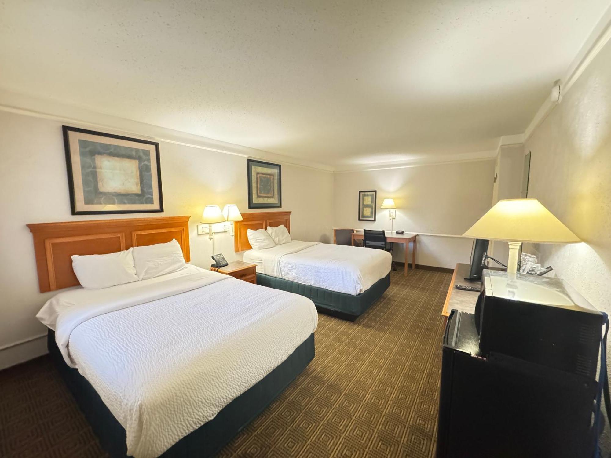 Rodeway Inn College Station Exterior photo