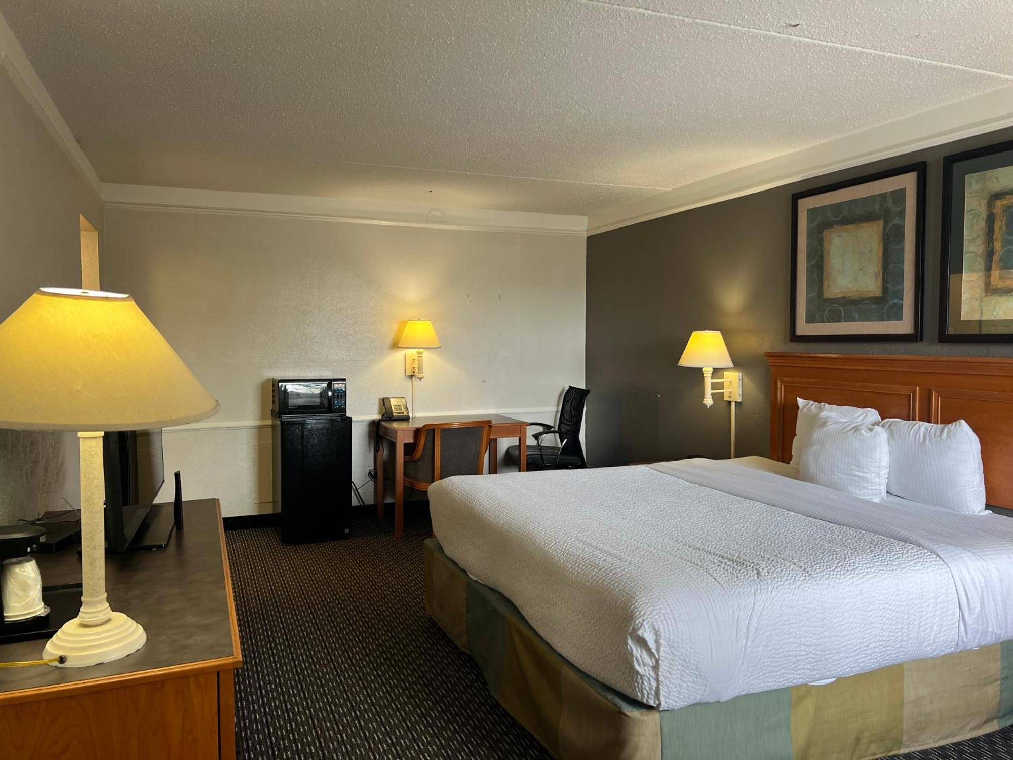 Rodeway Inn College Station Exterior photo